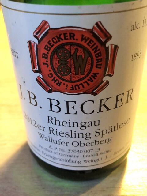 JB Becker, Wallufer Oberberg Riesling Kabinett Halbtrocken, Rheingau